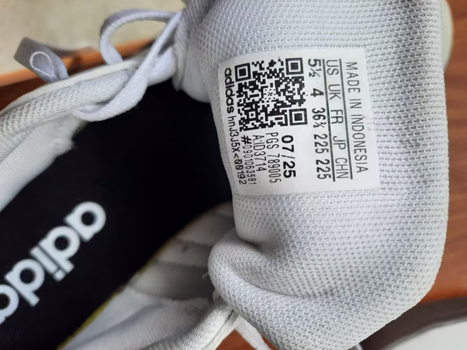 Zapatos Adidas nuevos  - Imagen 3