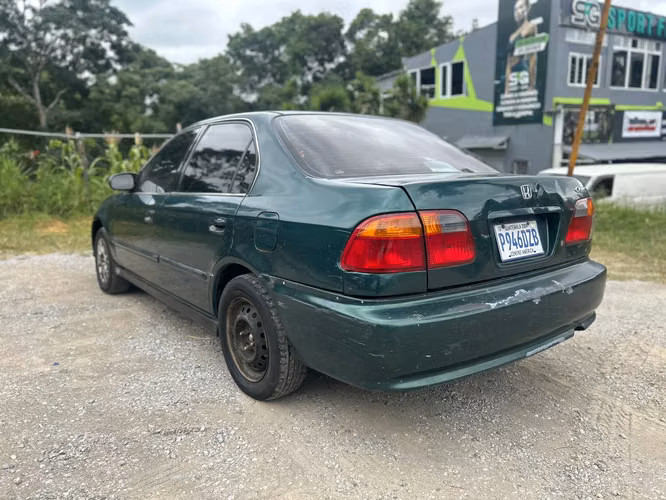 Honda civic 2000 Mecanico - Imagen 1