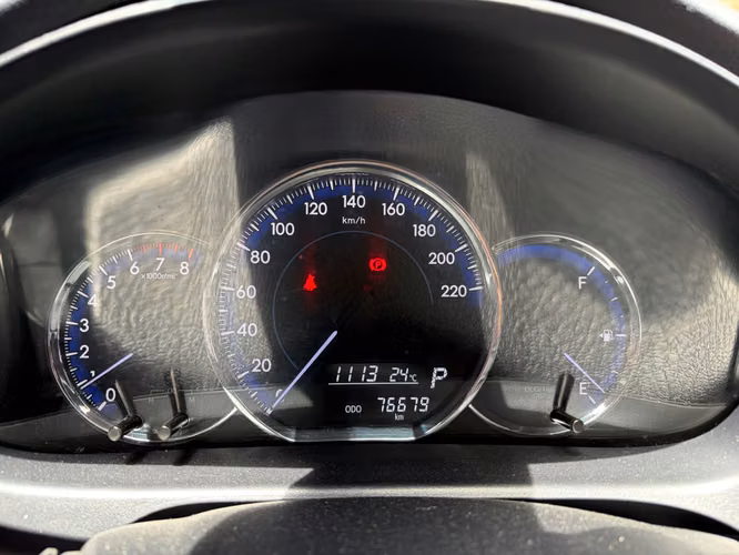 Toyota Yaris E de Agencia Modelo 2023 - Imagen 10