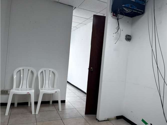  OFICINA EN RENTA – 131.34 M² + 6 OFICINAS | ATLANTIS | ZONA 10 - Imagen 7