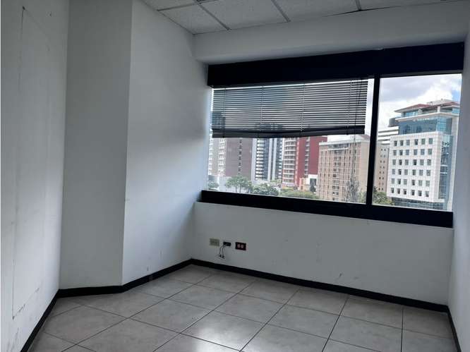  OFICINA EN RENTA – 131.34 M² + 6 OFICINAS | ATLANTIS | ZONA 10 - Imagen 5