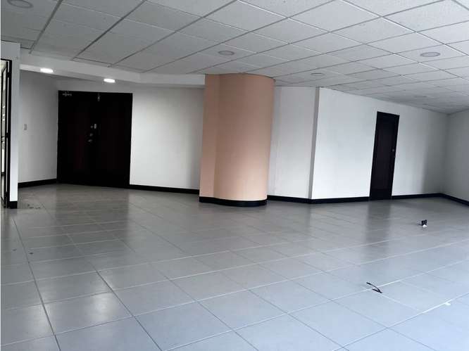  OFICINA EN RENTA – 125.10 M² + ESPACIO ABIERTO | ATLANTIS | ZONA 10 - Imagen 3