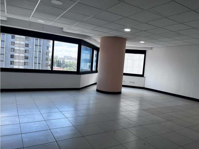  OFICINA EN RENTA – 125.10 M² + ESPACIO ABIERTO | ATLANTIS | ZONA 10 - Imagen 5
