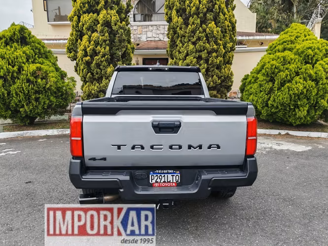 TOYOTA TACOMA SR5 4X4, MODELO 2026 - Imagen 13