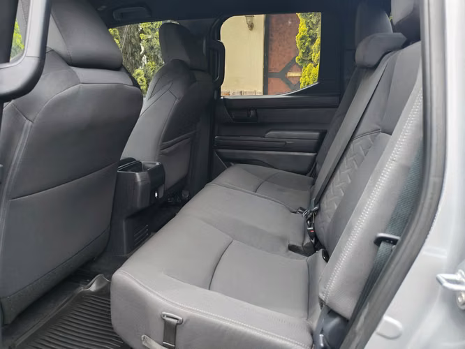 TOYOTA TACOMA SR5 4X4, MODELO 2026 - Imagen 9