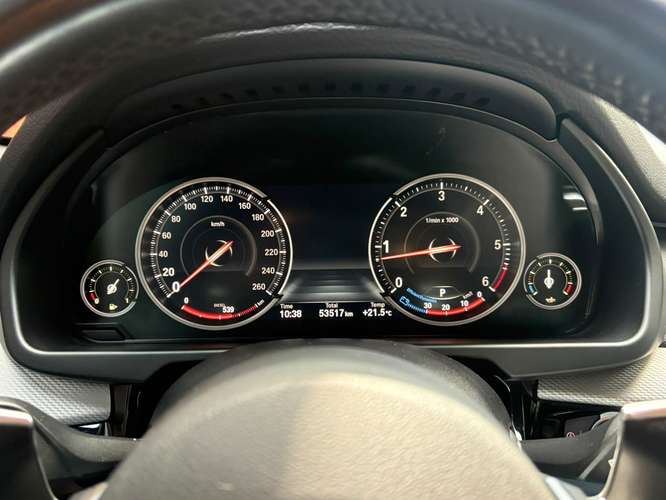 BMW X5 XDRIVE 30D modelo 2018 de agencia 