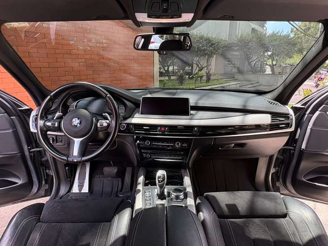 BMW X5 XDRIVE 30D modelo 2018 de agencia 
