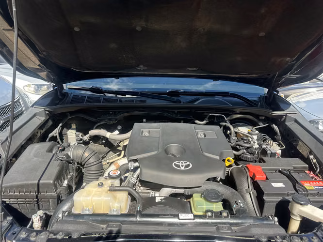 Toyota Hilux 2021 Automático y Tiptronic 4x4 de Agencia Turbo Diesel Nítido Nada que Invertir un Dueño con Récord  - Imagen 10