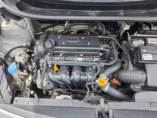 Kia Río Lx 2017 de Agencia Automático y Tiptronic Bien Cuidado Súper Económico - Imagen 9