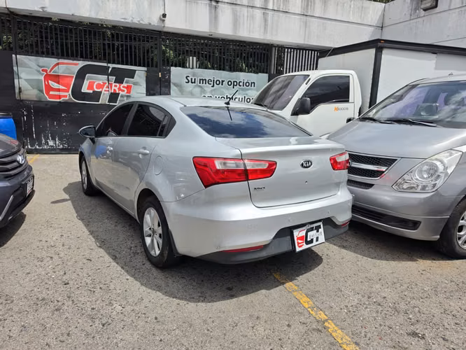 Kia Río Lx 2017 de Agencia Automático y Tiptronic Bien Cuidado Súper Económico - Imagen 4
