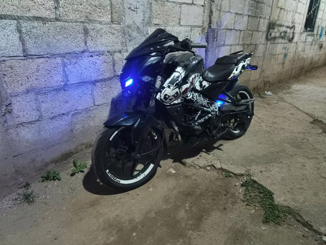 Pulsar NS200  - Imagen 1