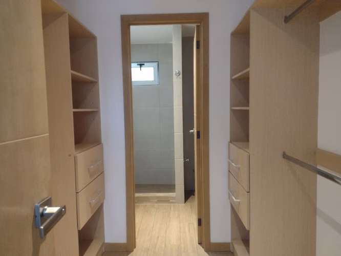 Apartamento de 2 Habitaciones en zona 10 - Imagen 8
