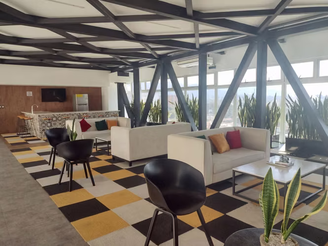 Apartamento de 2 Habitaciones en zona 10 - Imagen 17