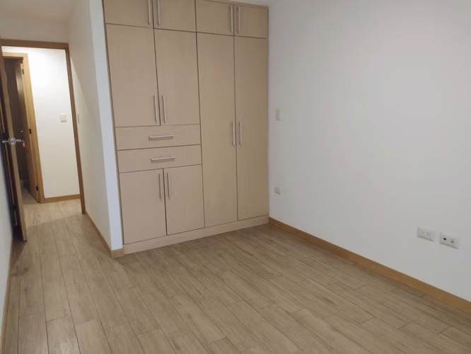Apartamento de 2 Habitaciones en zona 10 - Imagen 10