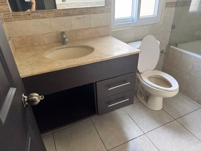 RENTO CASA NAVARRA, CONDADO NARANJO, CONDOMINIO SANTA IRENE - Imagen 5