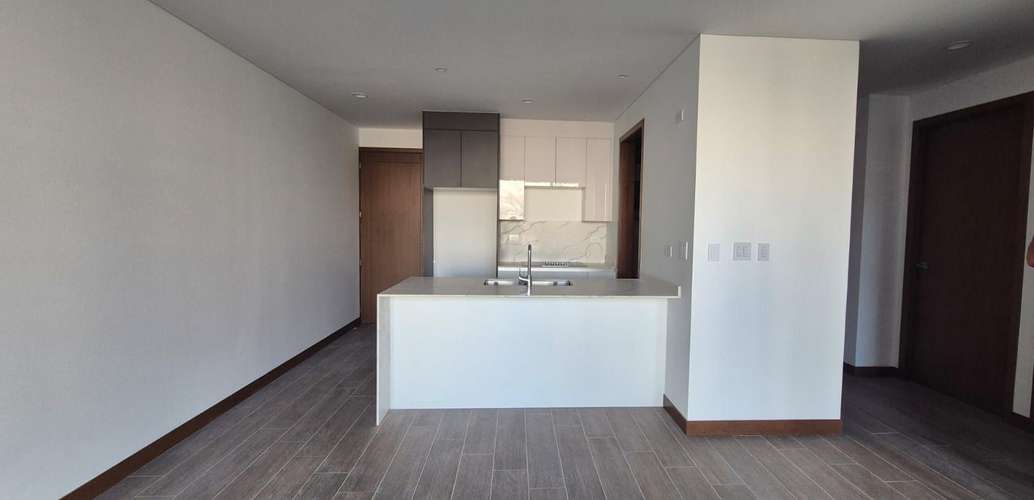 Apartamento en Zona 10 - Imagen 2