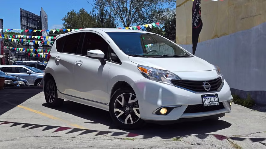 NISSAN VERSA NOTE XR - Imagen 1