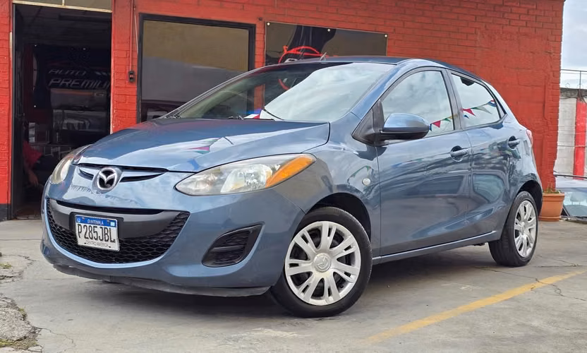 MAZDA 2 2014 - Imagen 2
