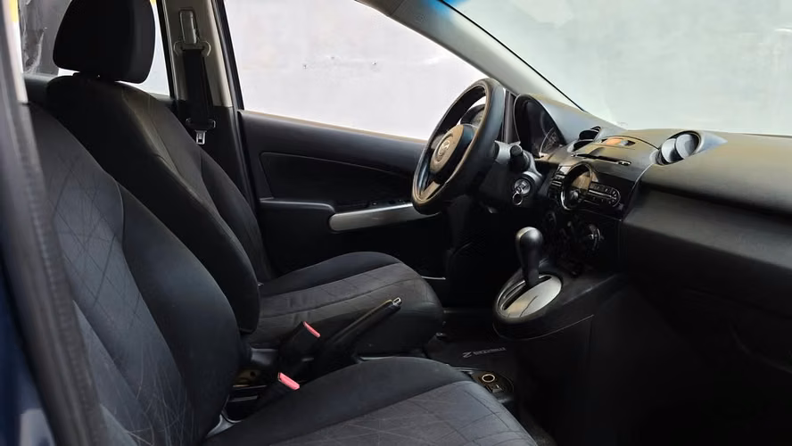 MAZDA 2 2014 - Imagen 18
