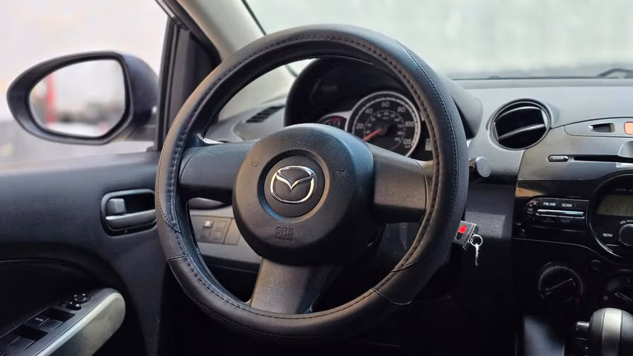 MAZDA 2 2014 - Imagen 17