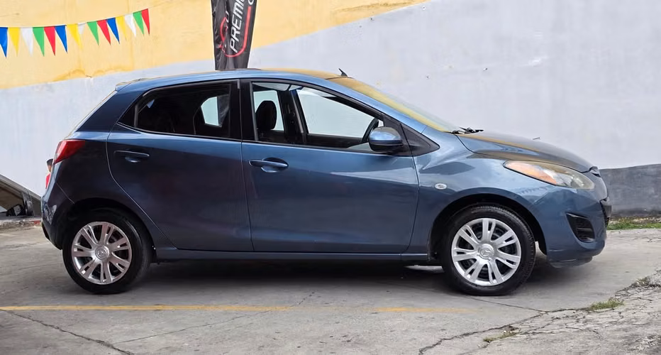 MAZDA 2 2014 - Imagen 6