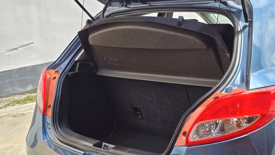 MAZDA 2 2014 - Imagen 14
