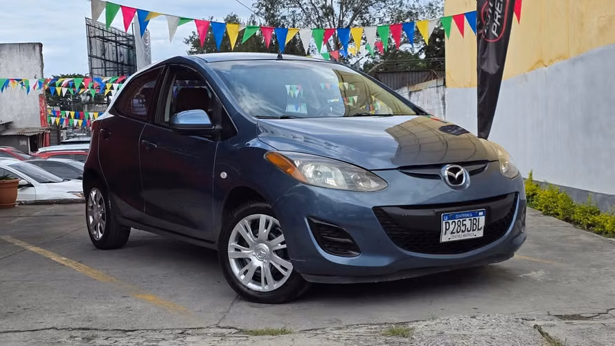 MAZDA 2 2014
