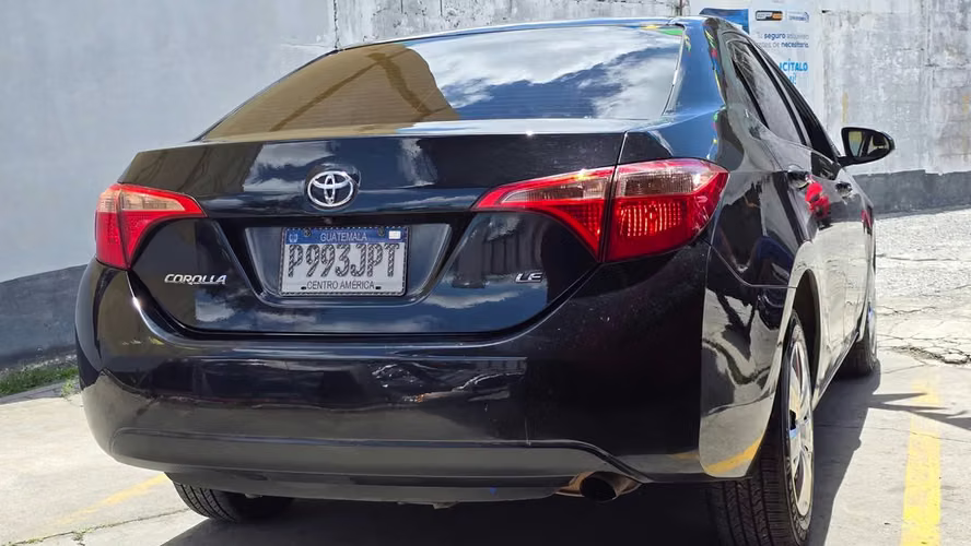 TOYOTA COROLLA LE 2018 - Imagen 3