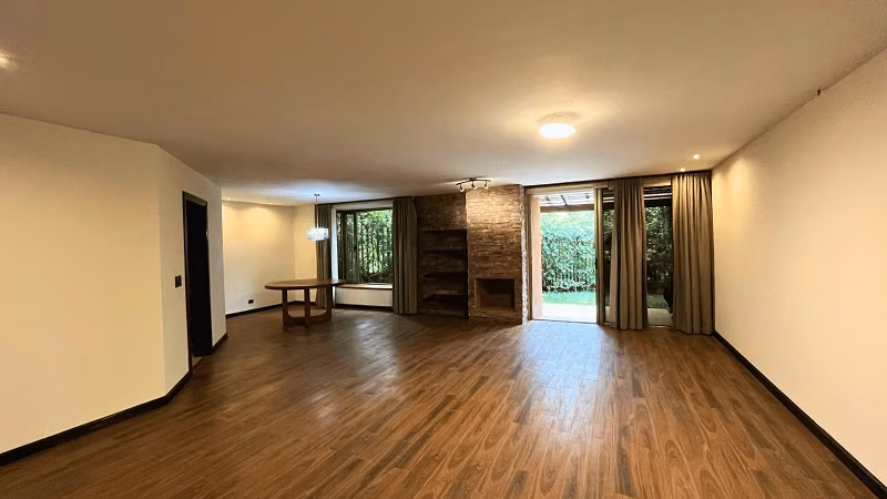 Venta de casa en zona 10 El prado 320 Mt2. de construcción - Imagen 2