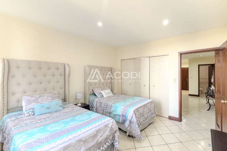Apartamento amueblado en Zona 10 - Imagen 5
