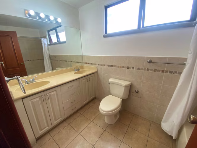 APARTAMENTO EN VENTA EN ZONA 14 (AMERICAS) 2 BALCONES NIVEL ALTO - Imagen 14