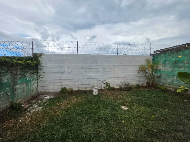 RENTA DE CASA DENTRO DE CONDOMINIO EN SANTA AMELIA, ZONA 16 - Imagen 8