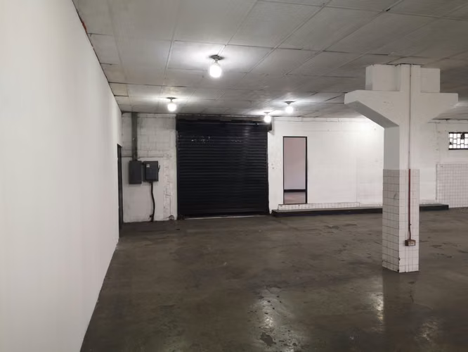BODEGA EN RENTA EN AVENIDA PETAPA ZONA 12 EXCELENTE UBICACION 