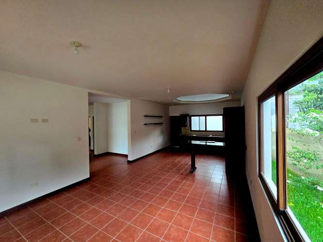 CASA EN VENTA EN ANTIGUA GUATEMALA DENTRO DE CONDOMINIO A 1.6 KM. DEL CENTRO DE LA ANTIGUA  - Imagen 4