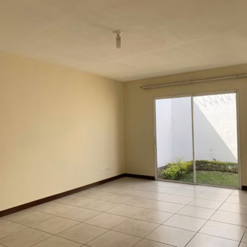 Casa en Venta Bosques de San Nicolas Zona 4 Mixco - Imagen 5