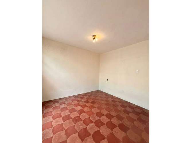  CASA EN ALQUILER – 6 AMBIENTES | ZONA 6, CERCA DE CALLE MARTÍ - Imagen 5
