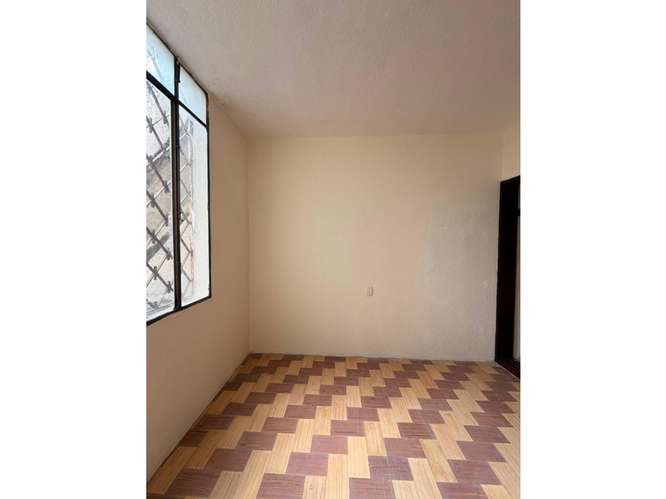  CASA EN ALQUILER – 6 AMBIENTES | ZONA 6, CERCA DE CALLE MARTÍ - Imagen 3