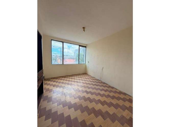  CASA EN ALQUILER – 6 AMBIENTES | ZONA 6, CERCA DE CALLE MARTÍ - Imagen 4