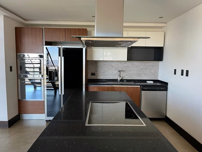 APARTAMENTO EN RENTA EN VIU CAYALA ZONA 16 - Imagen 2