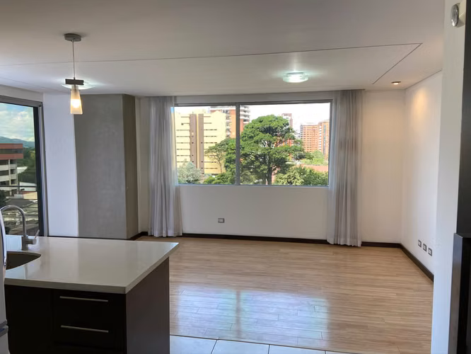 RENTA DE APARTAMENTO EN EDIFICIO TORRE 14, ZONA 14 - Imagen 3
