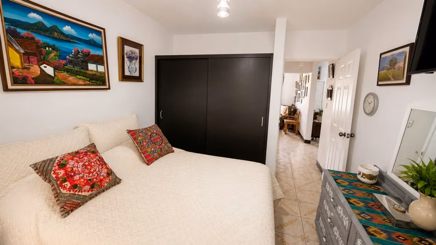 CASA DE UN NIVEL EN RESIDENCIAL LA FONTANA, FRAIJANES - Imagen 11