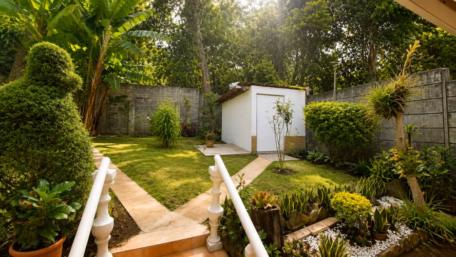 CASA DE UN NIVEL EN RESIDENCIAL LA FONTANA, FRAIJANES - Imagen 15