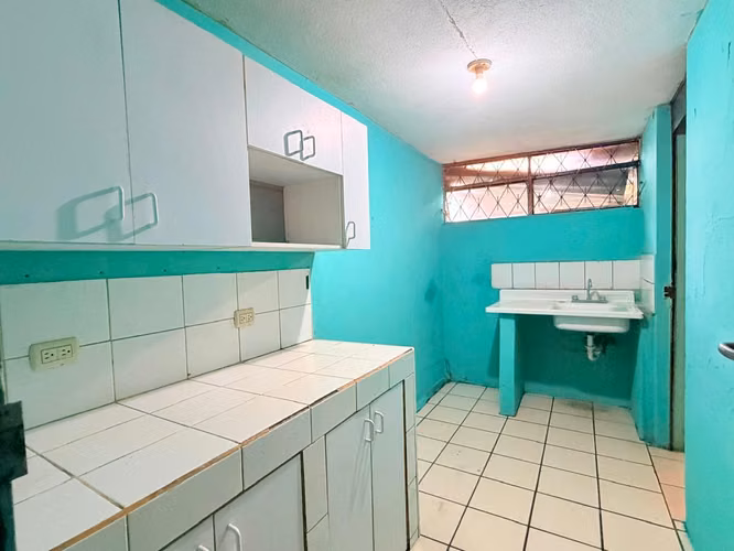 CASA EN VENTA EN ZONA 5, DENTRO DE GARITA  - Imagen 8