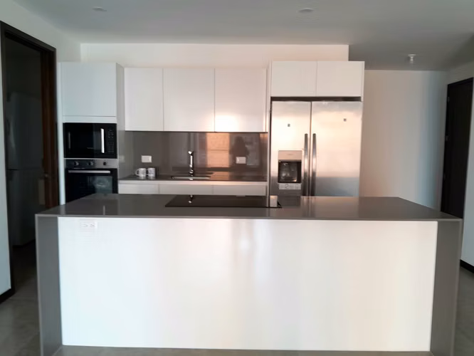 ALQUILER ALBERO SAN LAZARO APARTAMENTO, ZONA 15 DE 3 HABITACIONES  - Imagen 4