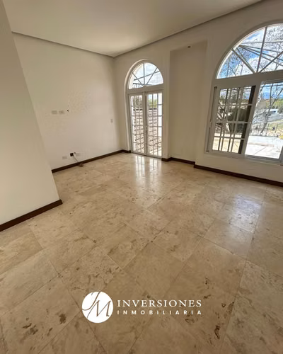 Mansión en Venta de 5 Dormitorios en zona 16 - Imagen 5
