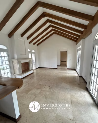 Mansión en Venta de 5 Dormitorios en zona 16 - Imagen 7