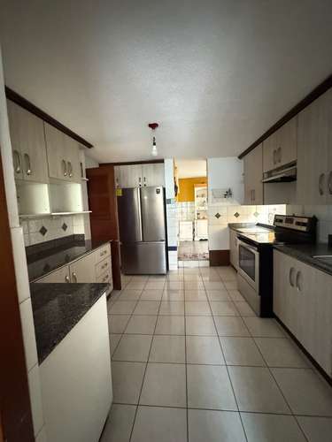 CASA EN RENTA EN LAS CHARCAS ZONA 11 TOTALMENTE AMUEBLADA - Imagen 4
