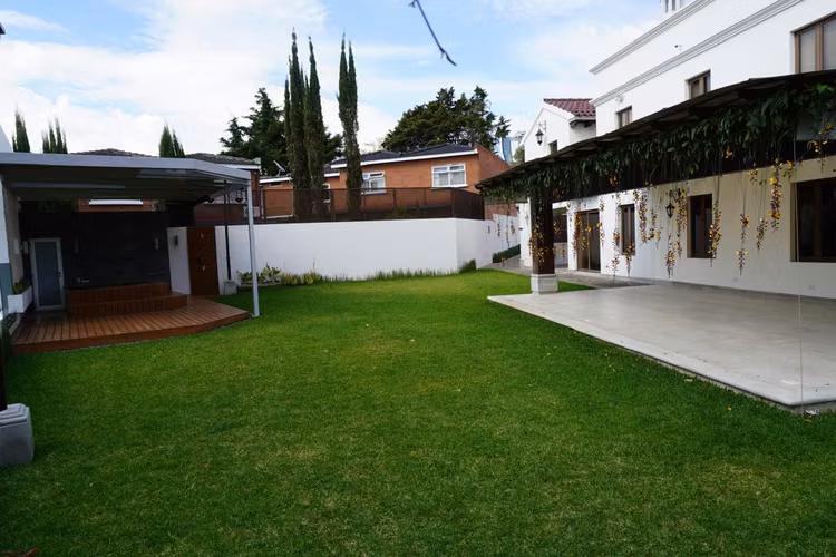 CASA HERMOSA EN VENTA EN EL PRADO ZONA 10 - Miniatura 2