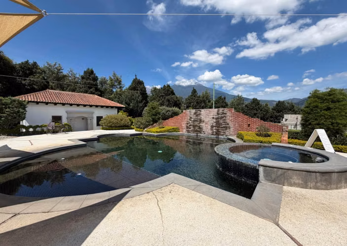 EXCLUSIVA RESIDENCIA EN VENTA | ANTIGUA GUATEMALA | HACIENDA EL COMENDADOR | 4 HAB C/U CON BAÑO PV