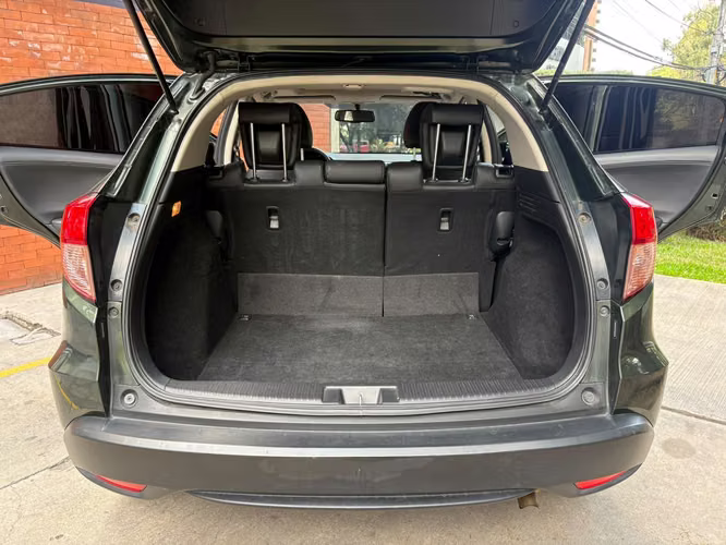 Honda HR-V EXL modelo 2017 55,000 millas 